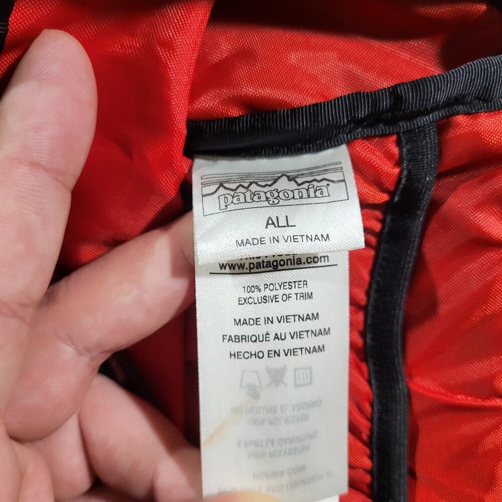 Patagonia * Goose Island Black Backpack Durable Outdoor Design - Picture 10 of 15